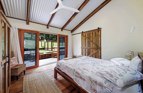 Pinbarren Autre | Pinbarren Farm House, a seamless blend of activities with comfort & luxury stay.