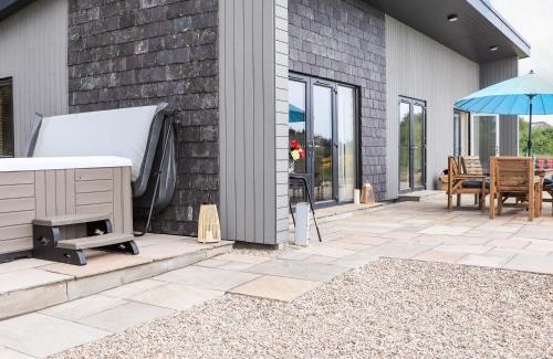 Dornoch Maison | Pine Marten