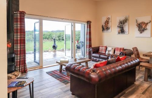Dornoch Maison | Pine Marten