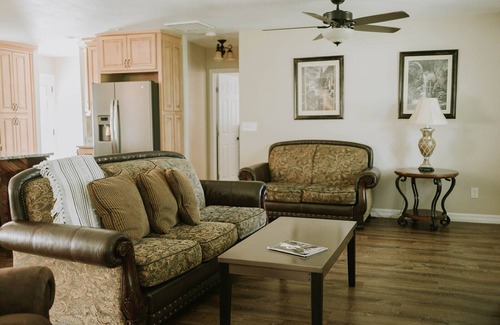 Gulf Hills Maison | Pine Ridge - close to beach, casinos & downtown Ocean Springs!!