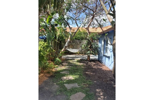 Briny Breezes Maison | Pineapple Beach Cottage steps from the sand!
