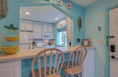 North End Copropriété | Pineapple Pad:ACROSS from beach + boardwalk + parking w/ Full Linen Service!