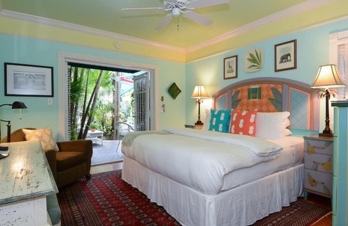 Victoria Park Station Balnéaire | Pineapple Point Guesthouse & Resort - Gay Men's Resort