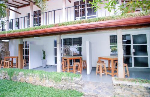 Rumassala Hôtel | Pineview