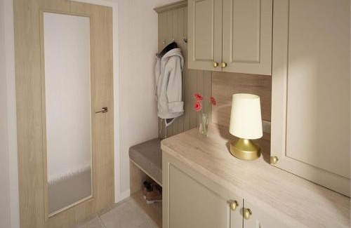Wells-next-the-Sea Cabine | Pinewoods Saltmarsh Lodge sleeps 6 – no.1