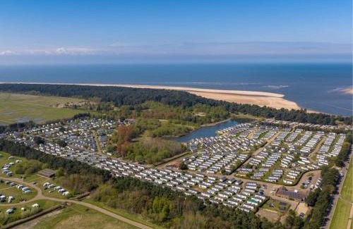 Wells-next-the-Sea Cabine | Pinewoods Saltmarsh Lodge no.2 sleeps 6 – no dogs
