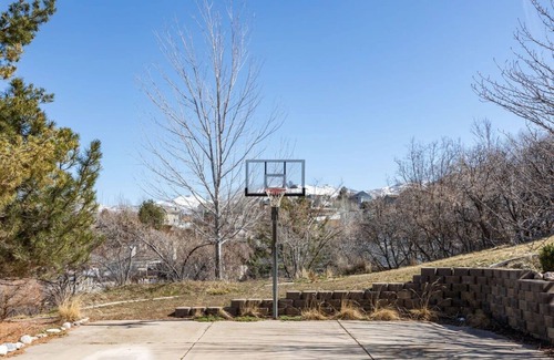 North Salt Lake Maison | Mountainside Oasis Close to Airport & SLC