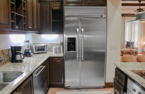 Tamarindo Maison | Pinilla, Quiet & Spacious 3BR home, shared zero edge lap pool