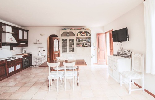 Menaggio Appartement | Pink House, charming garden with lake view