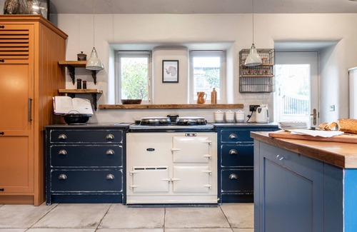 Chipping Campden Maison | Pinkney House - a cottage that sleeps 6 guests in 3 bedrooms