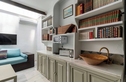 Cantillana Appartement | Pintor López Cabrera 4