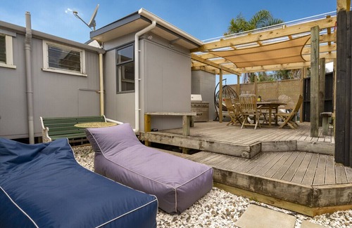 Whangamata Cottage | Palais Pipi - Whangamata Bach