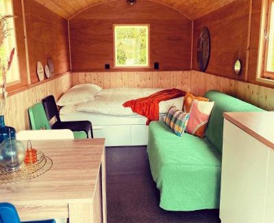 Jubbega Autre | Pipowagens bij Pannenkoekenrestaurant & Camping De Koppenjan 'Een uniek verblijf met kinderspeelboerderij'