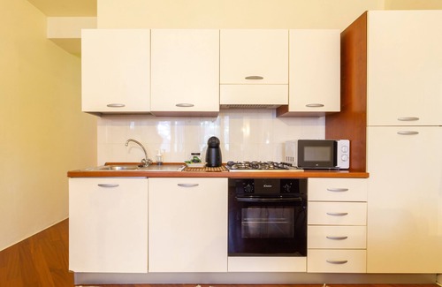 Pisa City Centre Appartement | [PISA STATION - CENTER] Elegant apartment with Netflix