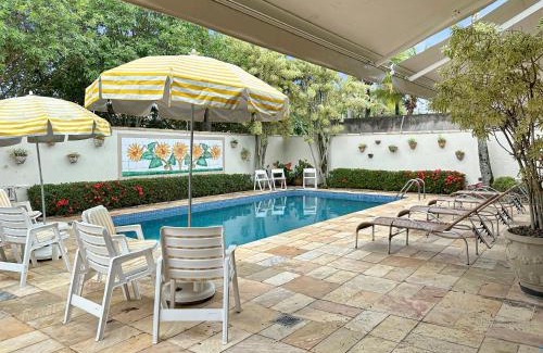 Enseada Appartement | Piscina Churrasqueira Suíte 200m do Mar AC