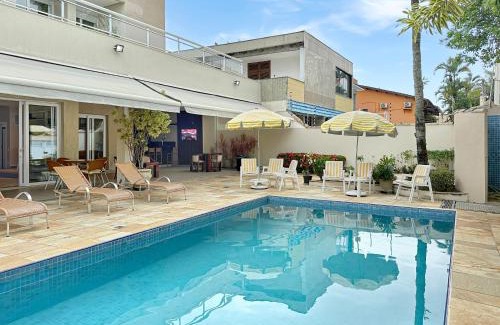 Enseada Appartement | Piscina Churrasqueira Suíte 200m do Mar AC