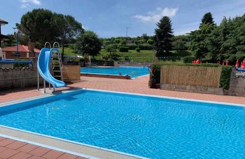 Santhia Lit Et Petit-Déjeuner | Piscina San Lorenzo