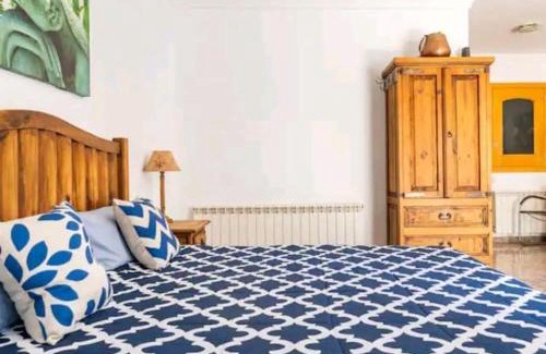 Monistrol de Montserrat Appartement | piso con desayuno incluido y vistas a la montaña.