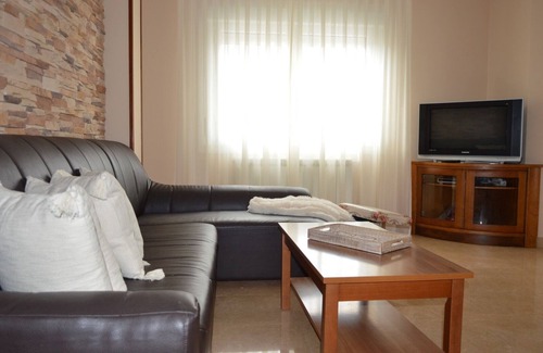 Arzua Copropriété | Appartement da Empegada - 3 chambres, 2 salles de bains et entièrement équipé!
