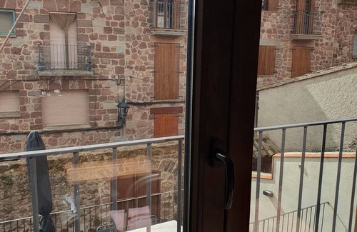 Prades Appartement | Piso La Muralla en el Pueblo de Prades con Vistas a la Naturaleza