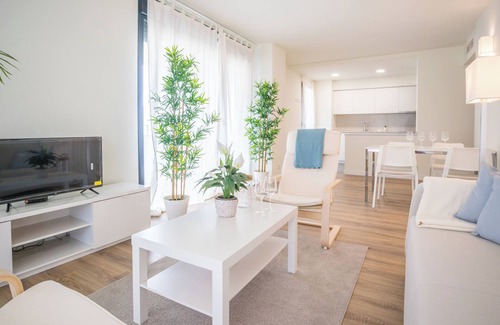 La Marina del Prat Vermell Appartement | Piso Moderno 4 Dormitorios con Piscina, , Gimnasio, Sala de Yoga y Parking
