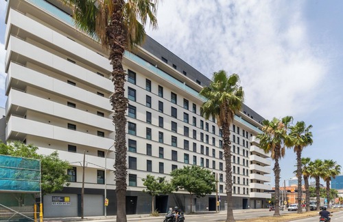La Marina del Prat Vermell Appartement | Piso Moderno 4 Dormitorios con Piscina, , Gimnasio, Sala de Yoga y Parking