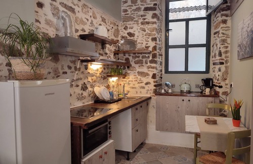Nafplio Appartement | Pithari - Studio Apartment in the old Town of Nafplion