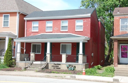 East Liberty Appartement | Pittsburgh Delight - Cozy 2B/1B Apt w/ Private Parking, Second Floor Unit