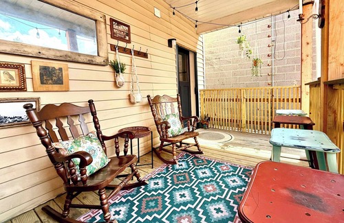 Lawrenceville Maison | Pittsburgh History Eclectic Luxury Upper Lawrenceville