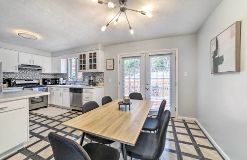 Brighton Heights Maison | Pittsburgh Retreat w/ Deck ~ 4 Mi to Dtwn!
