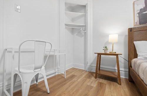 Shadyside Maison | Pittsburgh Shadyside 1C Spacious and Cozy Private Bedroom with Shared Bathroom