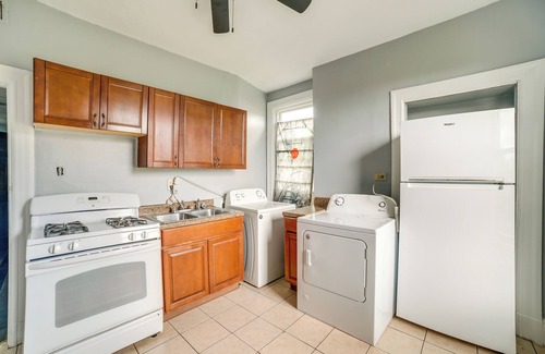 Ross Township Appartement | Expansive Pittsburgh Apt - 11 minutes du centre-ville!