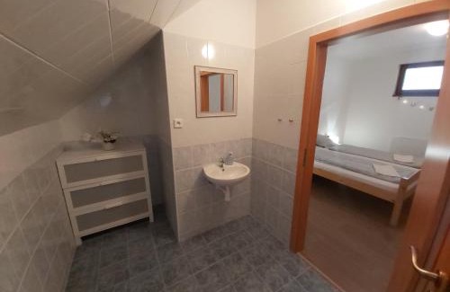 Lhota pod Libcany Maison | Pivní lednice