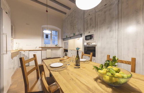 Old Town Appartement | Plaça del Vi - Location de vacances à Gérone | Bravissimo