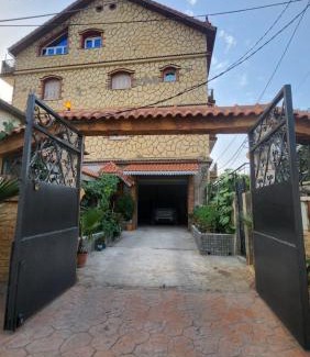 Souk El Tenine Appartement | Plage à 1km! Appartement familial paisible avec vue sur MER et MONTAGNE, idéal pour des vacances relaxantes