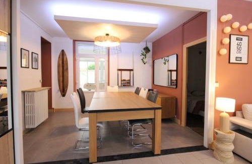 Verdun Appartement | Plain-Pied - 5 couchages - Billard - BabyFoot - Terrasse - Jardin - Véranda - 4 chambres & canapé convertible - Netflix - Amazon Prime - WIFI - Stationnement gratuit devant - Verdun Centre - Géré par Presta-Zen'Services