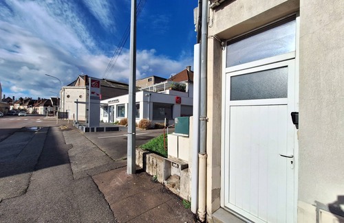 Auxonne Appartement | "Plain-Pied Charmant 56m²: Prox. Centre-Ville, Cuisine Équipée - Idéal 7 Pers."