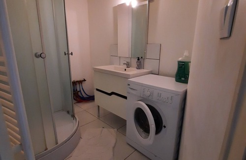 Auxonne Appartement | "Plain-Pied Charmant 56m²: Prox. Centre-Ville, Cuisine Équipée - Idéal 7 Pers."