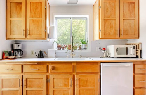 Mississippi District Maison | Bohemian Hideaway with No Cleaning Fee