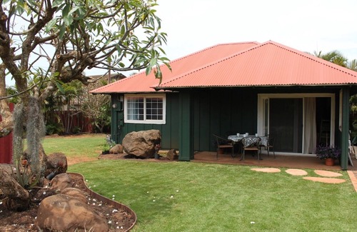 Paia Cottage | Autorisé chalet Plantation style, a / c, pied de la plage et de la ville