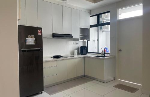 Taman Tampoi Indah Appartement | Platino Comfort Suite