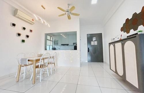 Taman Bukit Mewah Appartement | Platino up to 10 Pax, Few steps to paradigm and Escape JB