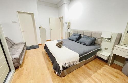 Taman Bukit Mewah Appartement | Platino up to 10 Pax, Few steps to paradigm and Escape JB