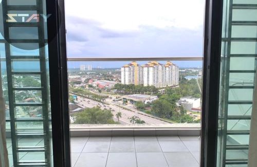 Taman Bukit Mewah Appartement | Platino Warm and Stylish 10Pax Netflix By STAY