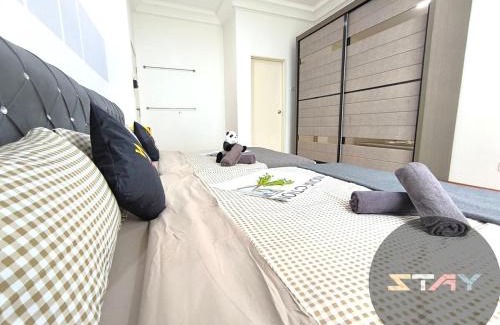 Taman Bukit Mewah Appartement | Platino Warm and Stylish 10Pax Netflix By STAY
