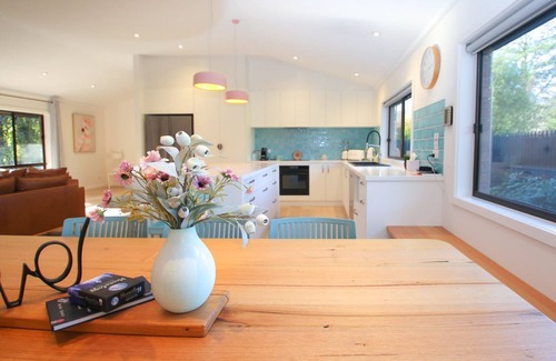 Bright Maison | Platypus Bend - right on the river