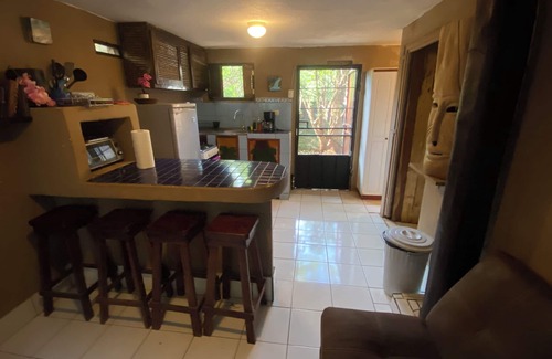 Avellanas Beach Maison | PLAYA AVELLANAS TREE HOUSE (AC, TV, WiFi, femme de ménage)
