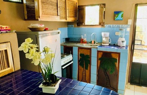 Avellanas Beach Maison | PLAYA AVELLANAS TREE HOUSE (AC, TV, WiFi, femme de ménage)