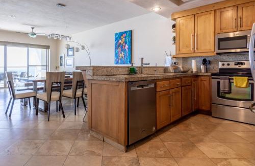 San Carlos Appartement | Playa Blanca Condo - 9th Floor Ocean Views!