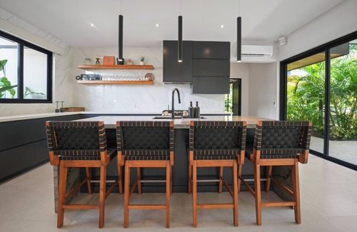 Playa Grande Maison | Playa Grande Luxury 5-bedroom estate with expansive saltwater pool/Golf Cart